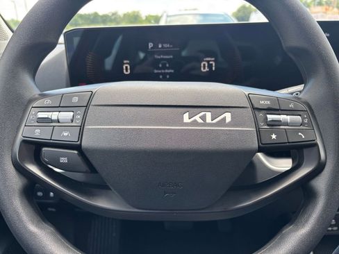 Used 2025 Kia K4 FWD image 27