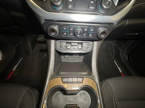 Used 2021 GMC Acadia SLE w/ Driver Convenience Package AWD/4WD image 12