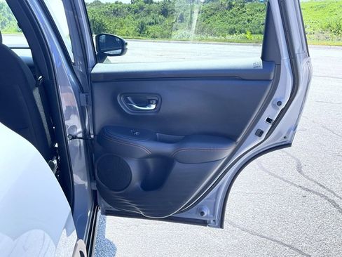 Used 2024 Honda HR-V Sport image 17