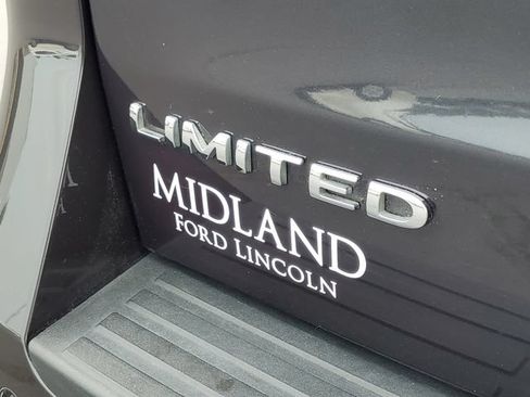 Used 2024 Ford Expedition Limited AWD/4WD image 6