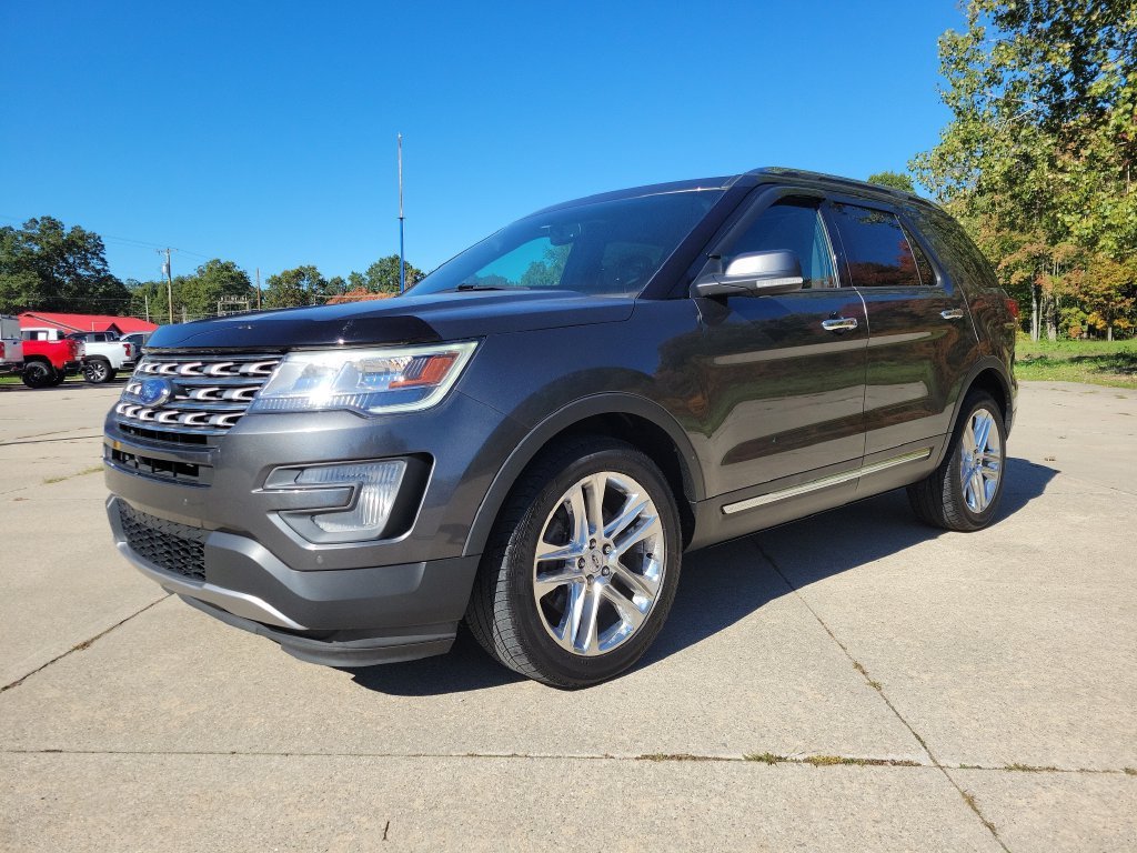 Used 2017 Ford Explorer Limited AWD/4WD image 2