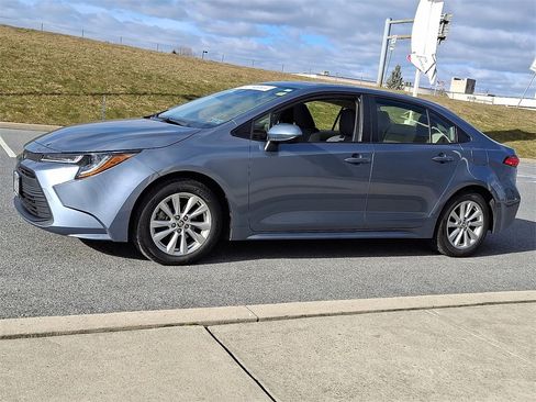 Certified 2023 Toyota Corolla LE image 5