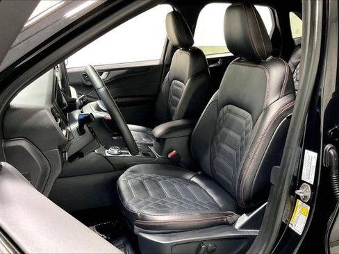 Used 2024 Ford Escape ST-Line Elite w/ Premium Technology Package AWD/4WD image 25