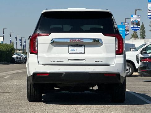 Used 2024 GMC Yukon XL SLT image 8