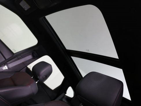 Used 2023 Chevrolet Blazer RS w/ Driver Confidence II Package image 7