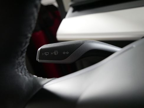 Used 2023 Tesla Model Y Long Range image 26