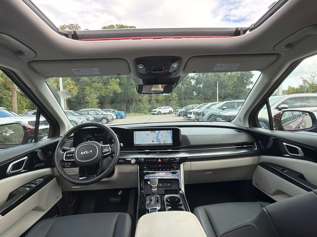 Certified 2023 Kia Carnival SX Prestige FWD image 29
