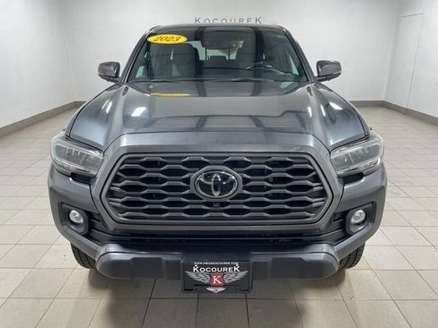 Used 2023 Toyota Tacoma TRD Off-Road w/ Advanced Technology Package AWD/4WD image 2