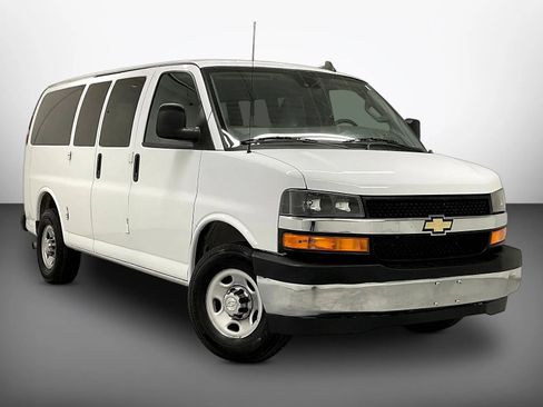 Used 2020 Chevrolet Express 2500 LT w/ LT Preferred Equipment Group RWD image 1
