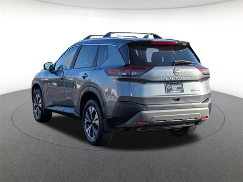 Used 2023 Nissan Rogue SV w/ SV Premium Package image 7