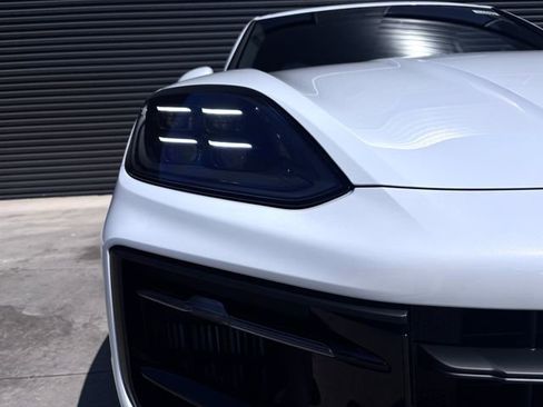 New 2026 Porsche Cayenne GTS image 12