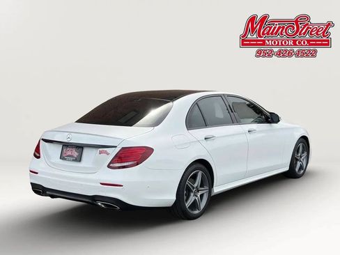 Used 2017 Mercedes-Benz E 300 4MATIC image 6