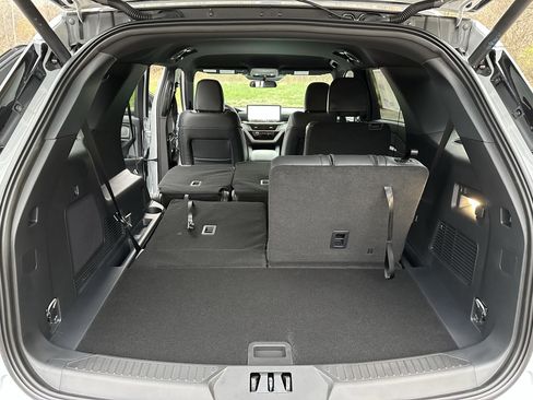 New 2026 Ford Explorer ST-Line w/ ST-Line Street Pack image 35