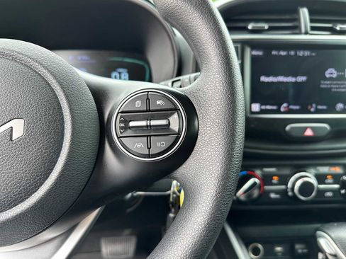 Used 2023 Kia Soul LX FWD image 11