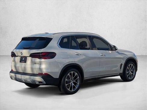 New 2026 BMW X5 xDrive40i image 2