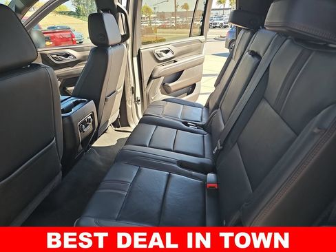 Used 2021 Chevrolet Suburban RST AWD/4WD image 15