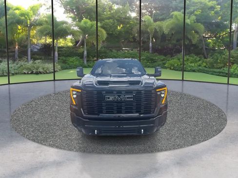 Used 2025 GMC Sierra 2500 Denali w/ Denali Reserve Package AWD/4WD image 2