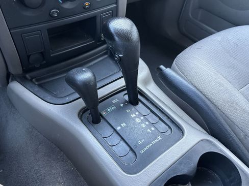 Used 2003 Jeep Grand Cherokee Laredo AWD/4WD image 15