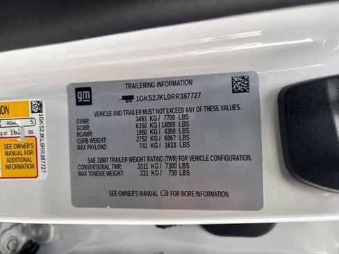 Used 2024 GMC Yukon XL Denali image 30