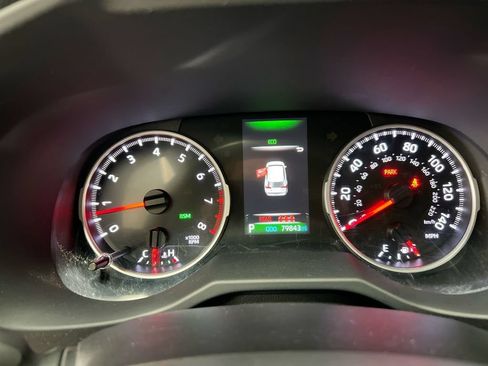 Used 2021 Toyota RAV4 XLE FWD image 11