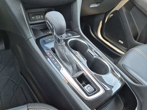Used 2024 Chevrolet Equinox Premier AWD/4WD image 18