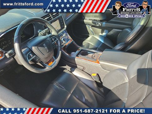 Used 2017 Lincoln Continental Select FWD image 4