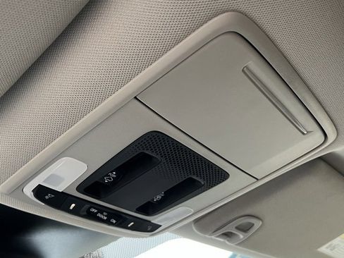 Certified 2025 Honda Pilot Elite image 30