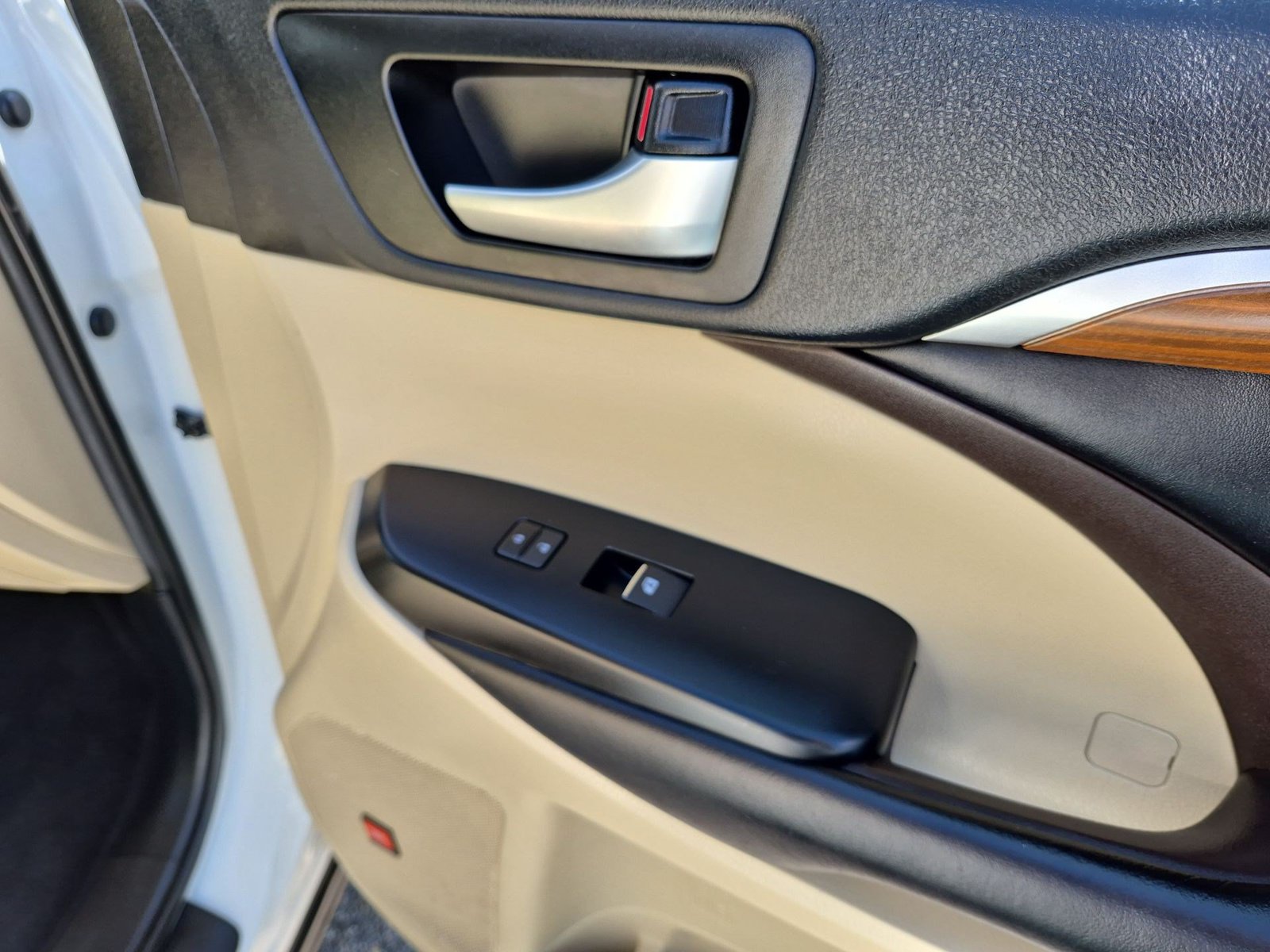 Used 2019 Toyota Highlander Limited Platinum AWD/4WD image 29