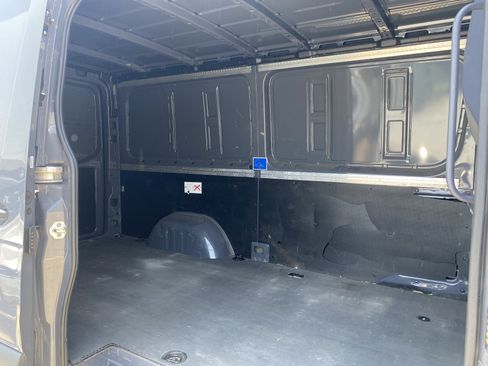 Used 2021 Mercedes-Benz Sprinter 2500 w/ Premium Package image 15
