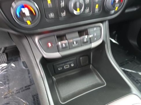 Used 2023 GMC Terrain AT4 image 16