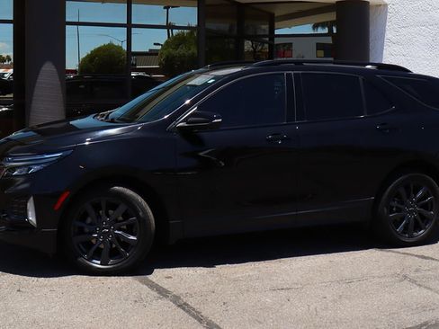 Used 2022 Chevrolet Equinox RS w/ RS Leather Package FWD image 4