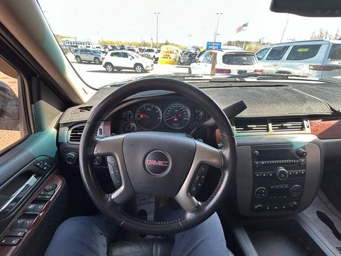 Used 2010 GMC Sierra 2500 SLT w/ SLT Convenience Package AWD/4WD image 26