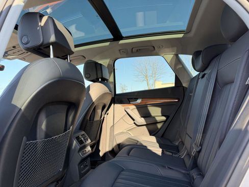 Used 2023 Audi Q5 2.0T Premium w/ Convenience Package image 23