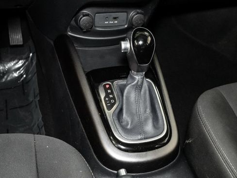 Used 2013 Kia Soul + FWD image 16