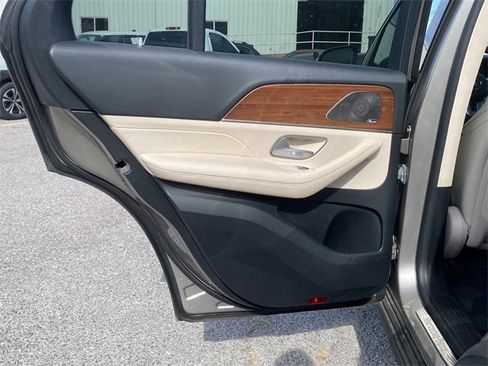 Used 2021 Mercedes-Benz GLE 350 w/ Premium Package image 34