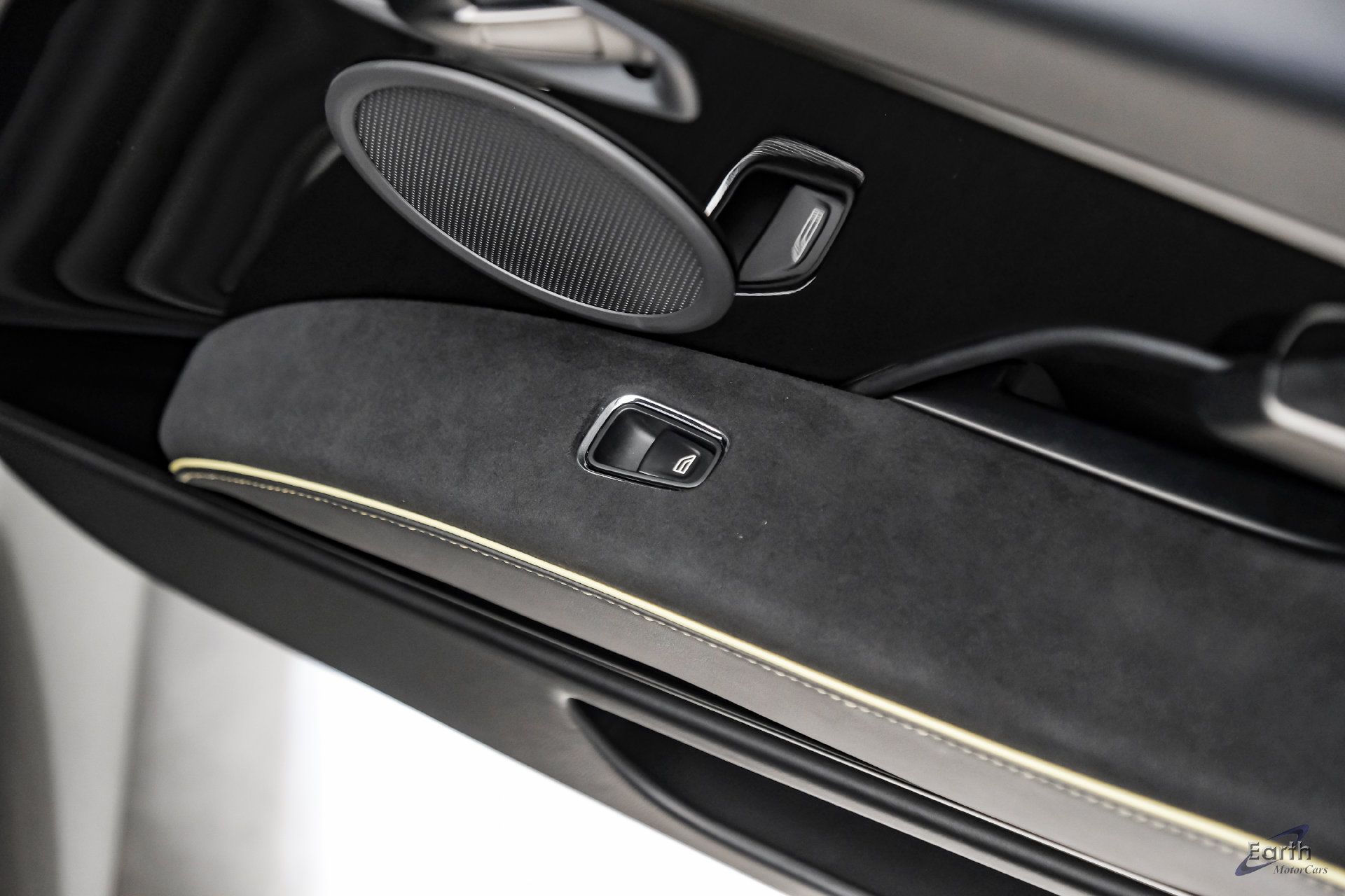 Used 2019 Aston Martin DBS Superleggera RWD image 92