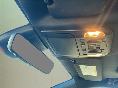 Used 2022 Toyota Highlander XSE image 36