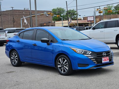 Used 2024 Nissan Versa S w/ S Plus Package FWD image 3