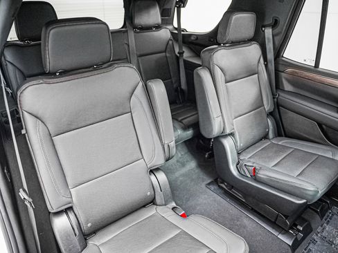 Used 2023 Chevrolet Tahoe High Country w/ Advanced Technology Package image 9