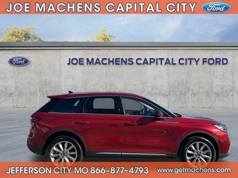 Used 2022 Lincoln Corsair FWD w/ Premium Package image 5