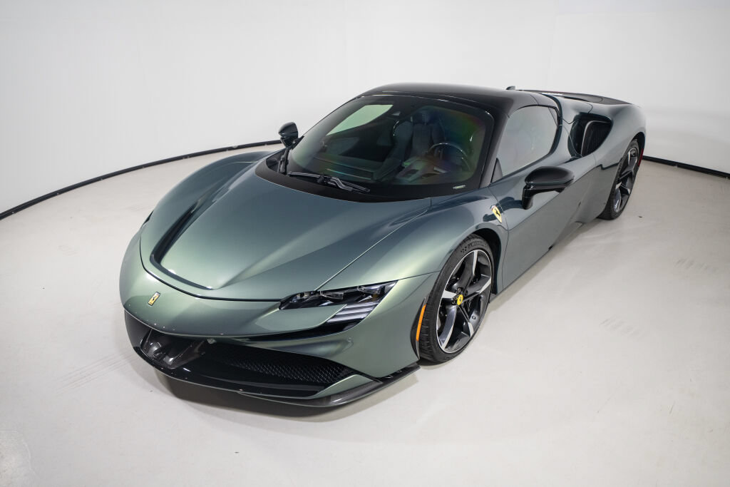 Certified 2024 Ferrari SF90 Spider AWD/4WD image 5