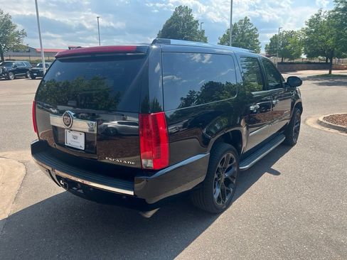 Used 2012 Cadillac Escalade ESV Luxury AWD/4WD image 5