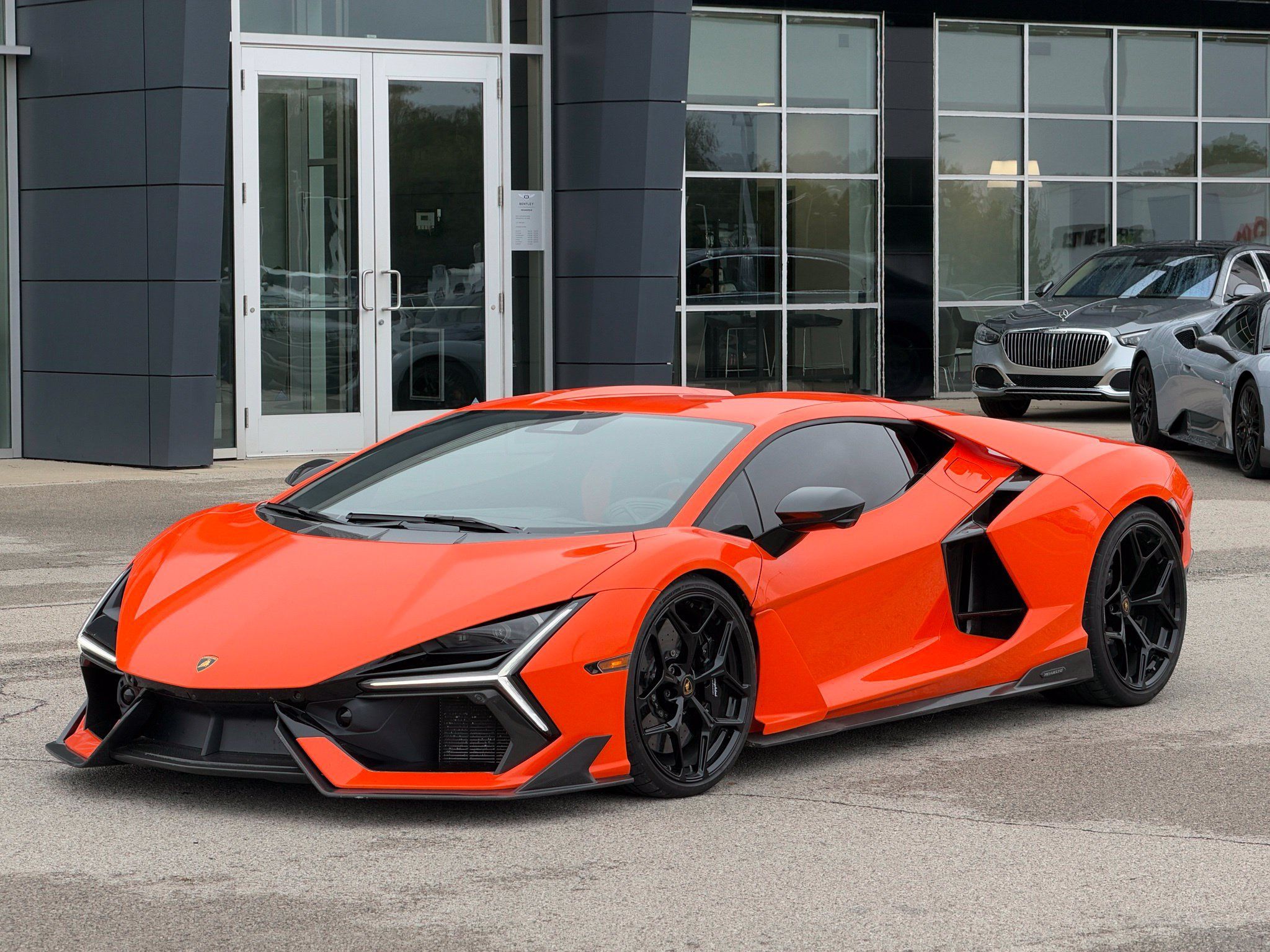 Used 2024 Lamborghini Revuelto AWD/4WD image 5