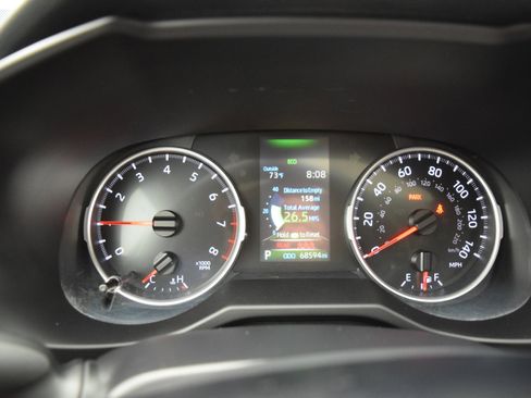 Used 2021 Toyota RAV4 XLE image 13
