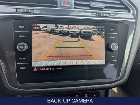 Certified 2024 Volkswagen Tiguan SE AWD/4WD image 24