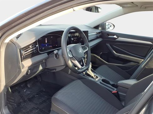 Used 2025 Volkswagen Jetta S image 8