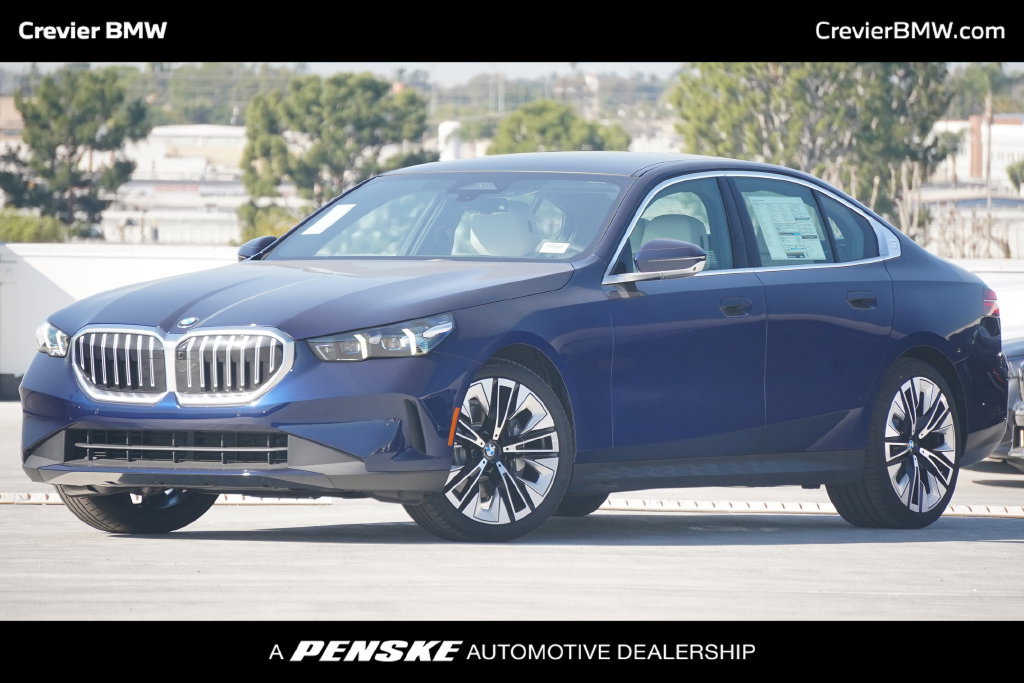 Used 2026 BMW 530i w/ Premium Package RWD image 1