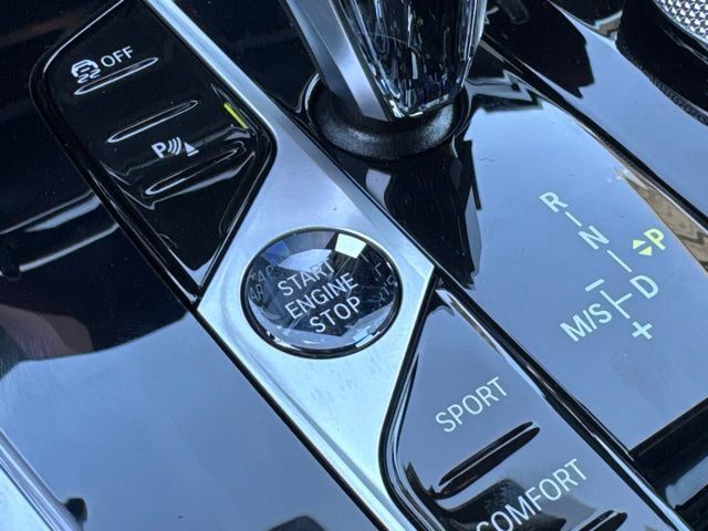 New 2026 BMW ALPINA XB7 AWD/4WD image 26