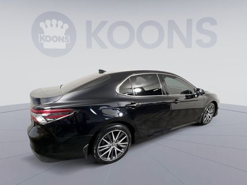Used 2023 Toyota Camry XLE w/ Cold Weather Package AWD/4WD image 11