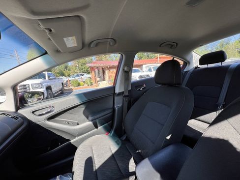 Used 2016 Kia Forte LX FWD image 20